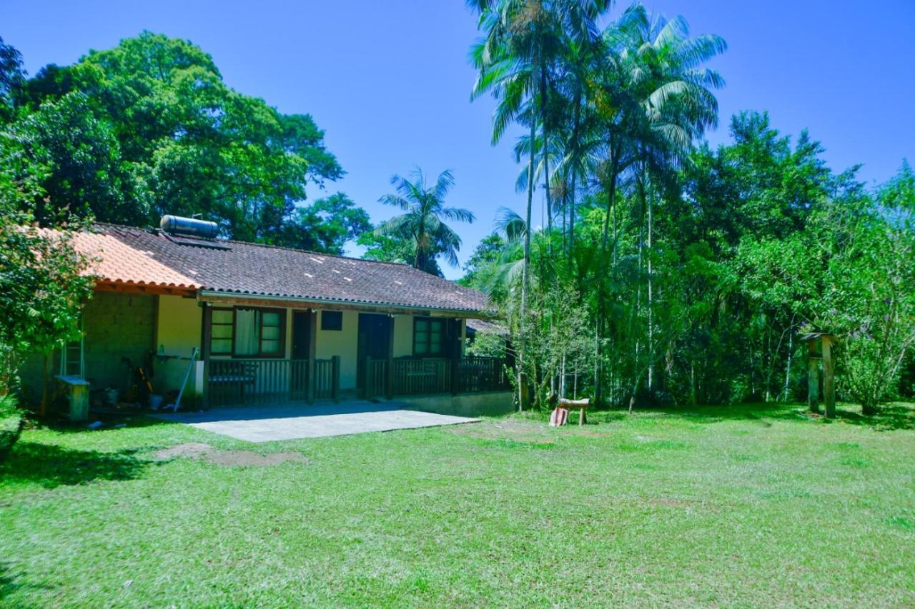 Cambuci Inn Parati